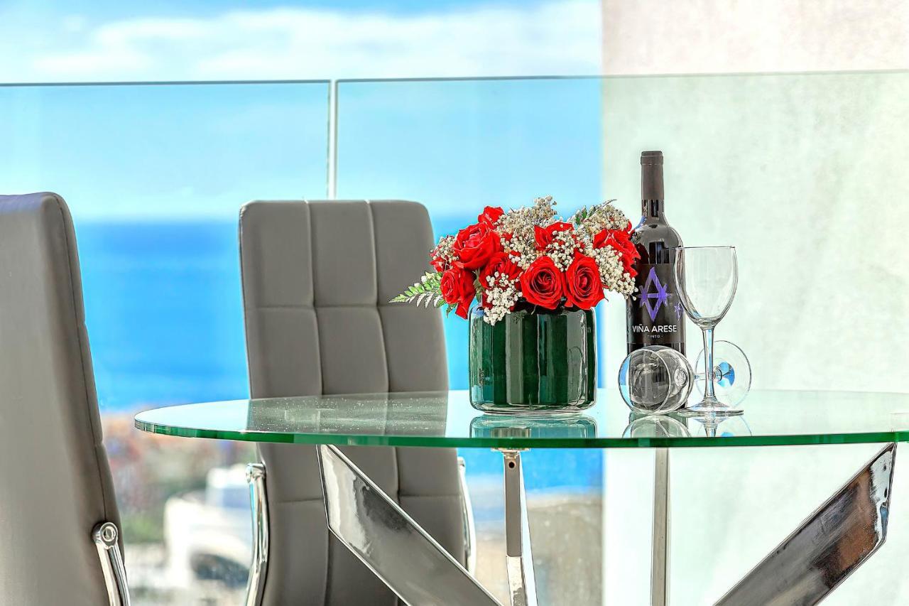 Ocean Garden Apartment With Seaview. Адехе Екстер'єр фото